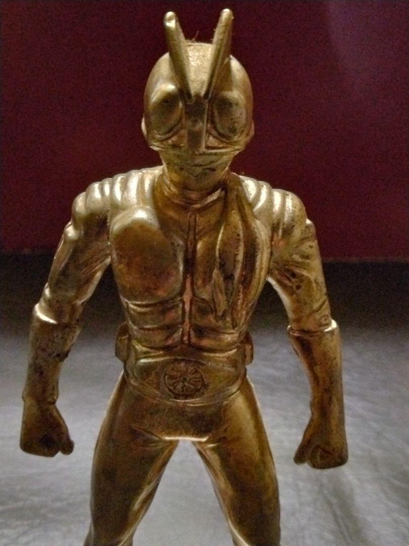 （鉄製）仮面ライダー像