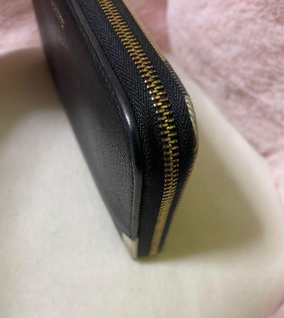【極美品】BURBERRY バーバリー　ラウンドファスナー 黒 ノバチェック