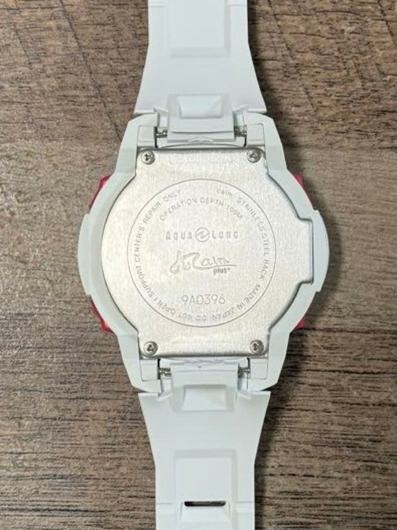 AQUA LUNG カルムプラスWH/PKダイブコンピュータ 使用1本極美品