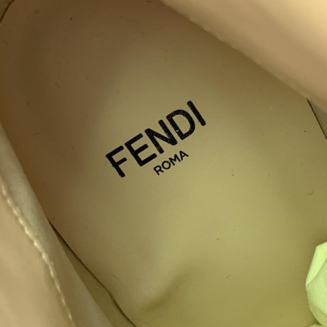 新品大特価 FENDI 型押し カットウォーク ブーツ M2Vv0-m66744584073 フェンディ クロコ 送料無料限定SALE