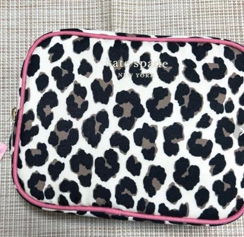 kate spade ヒョウ柄ポーチ 新作タグ付き