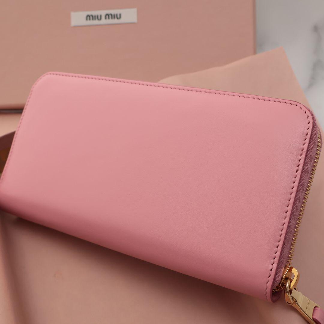新品未使用 miu miu ピンク リボン長財布 箱付き ミュウ ミュウ