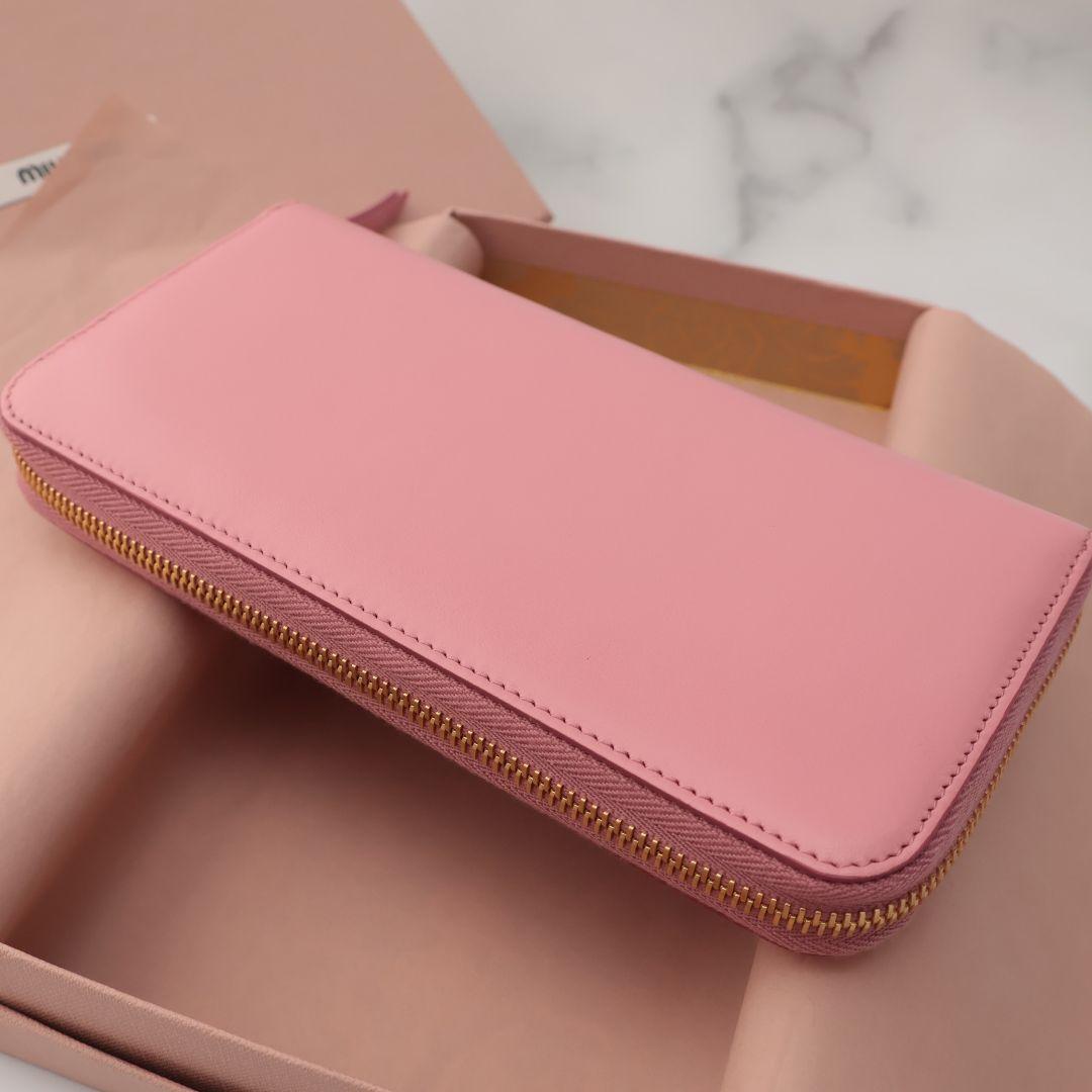 新品未使用 miu miu ピンク リボン長財布 箱付き ミュウ ミュウ