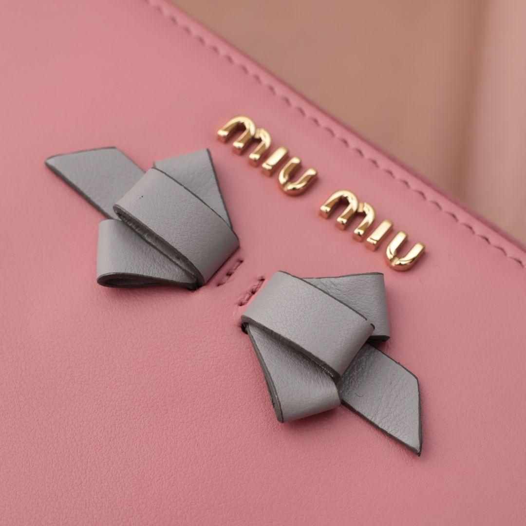 新品未使用 miu miu ピンク リボン長財布 箱付き ミュウ ミュウ