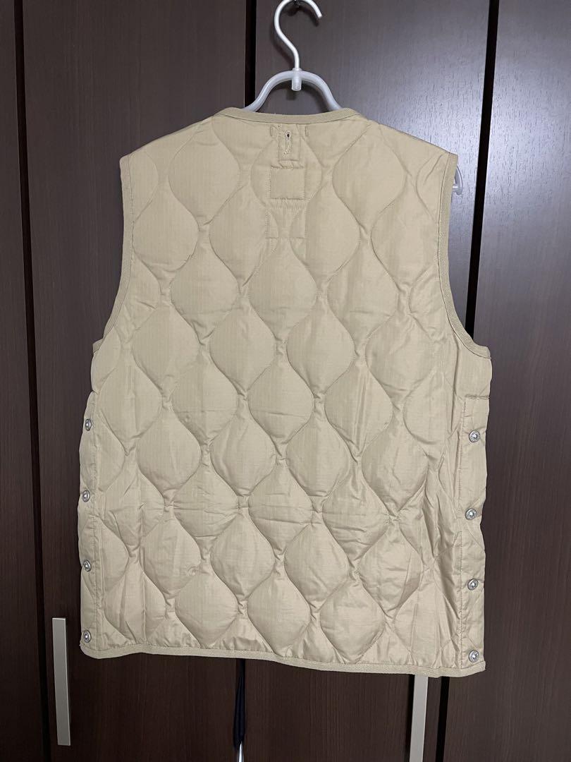 ☆ほぼ未使用☆超美品☆タイオン高品質ダウンベスト