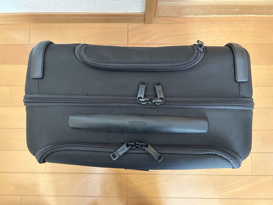 TUMI コンパクト4ウィールブリーフ
