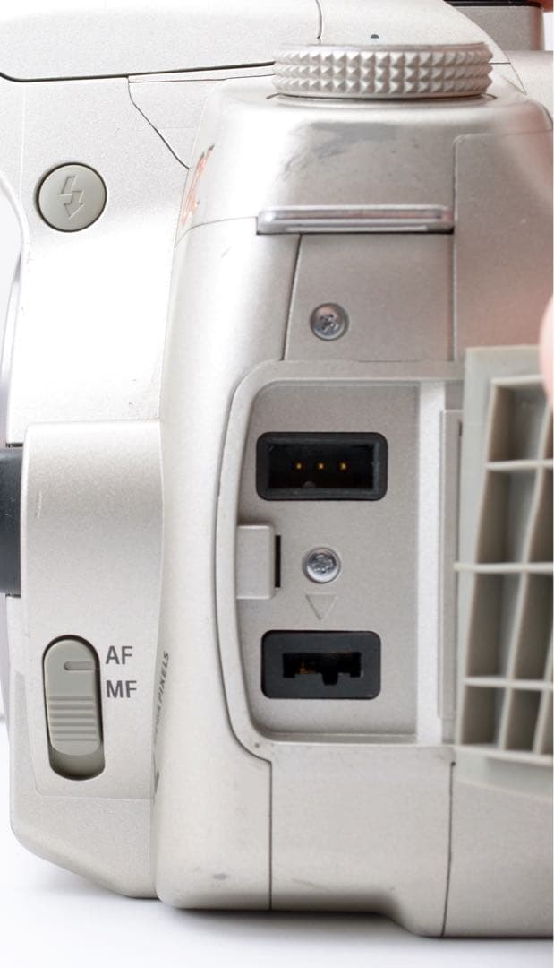 練習に最適!SONY α300★高倍率レンズ★すぐ使える★希少なシルバー 練習に最適!SONY α300★高倍率レンズ★すぐ使える★希少なシルバー