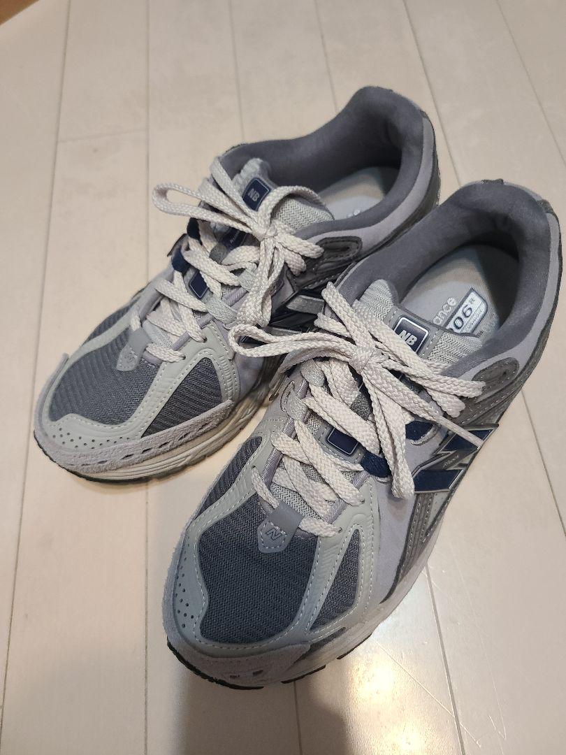 new balance　グレー　ニューバランスアジア限定カラー