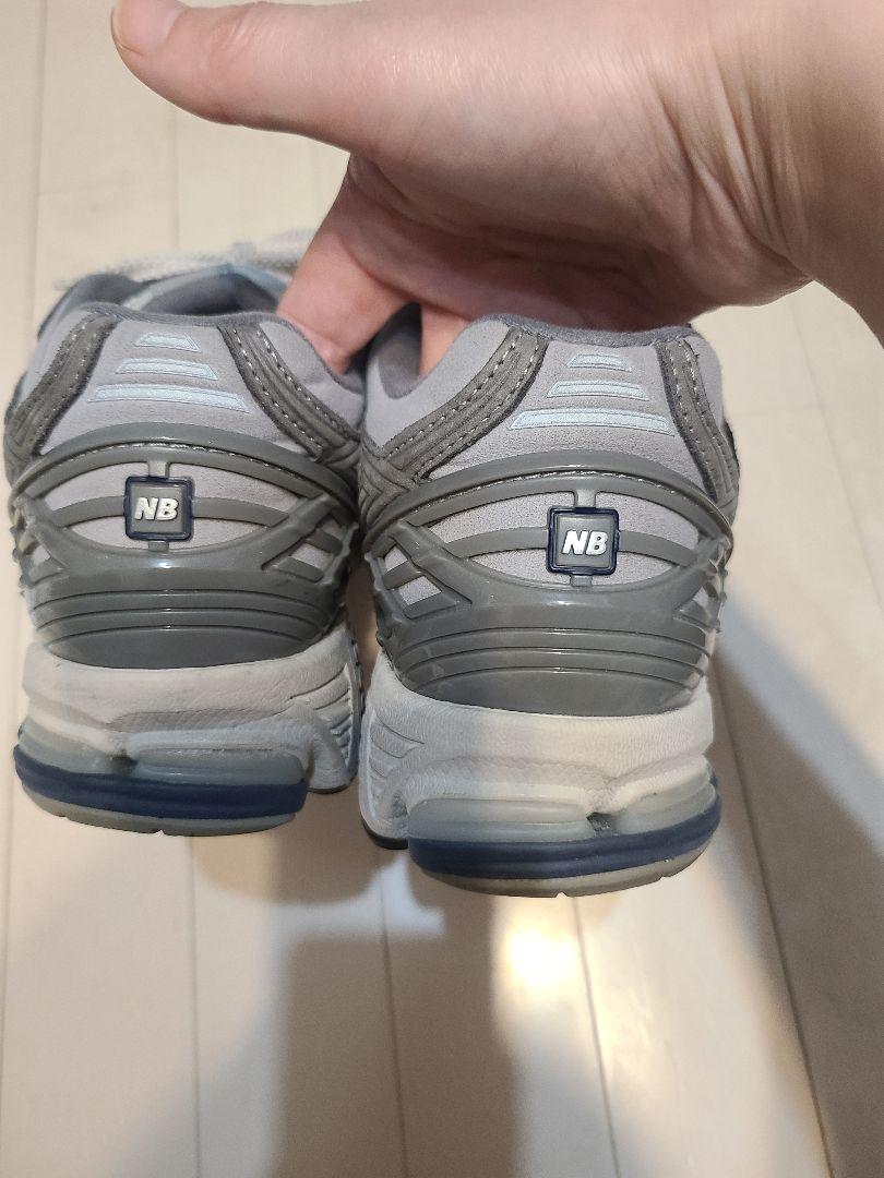 new balance　グレー　ニューバランスアジア限定カラー