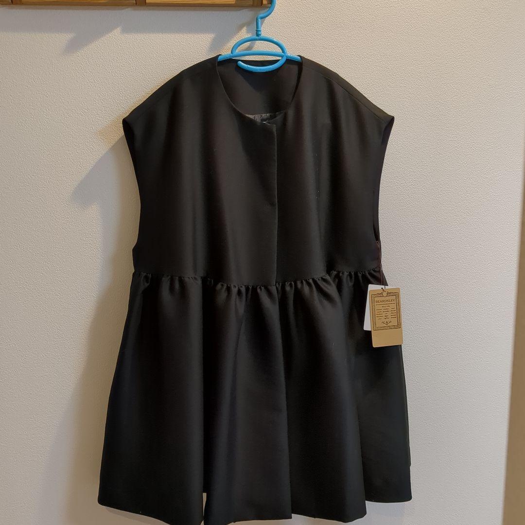 新品BEARDSLEY】ビアズリー ジレ タグ付き新品