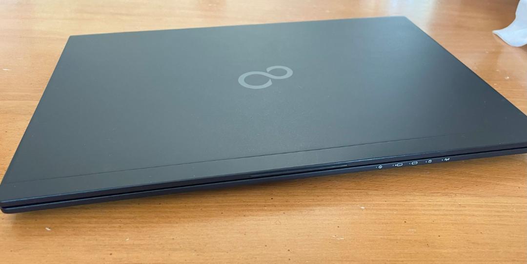 値下げ　美品 極薄 軽量 オフィス他 LIFEBOOK i5/8G/256G 美品 極薄 軽量 オフィス他 LIFEBOOK i5/8G/256G - メルカリ