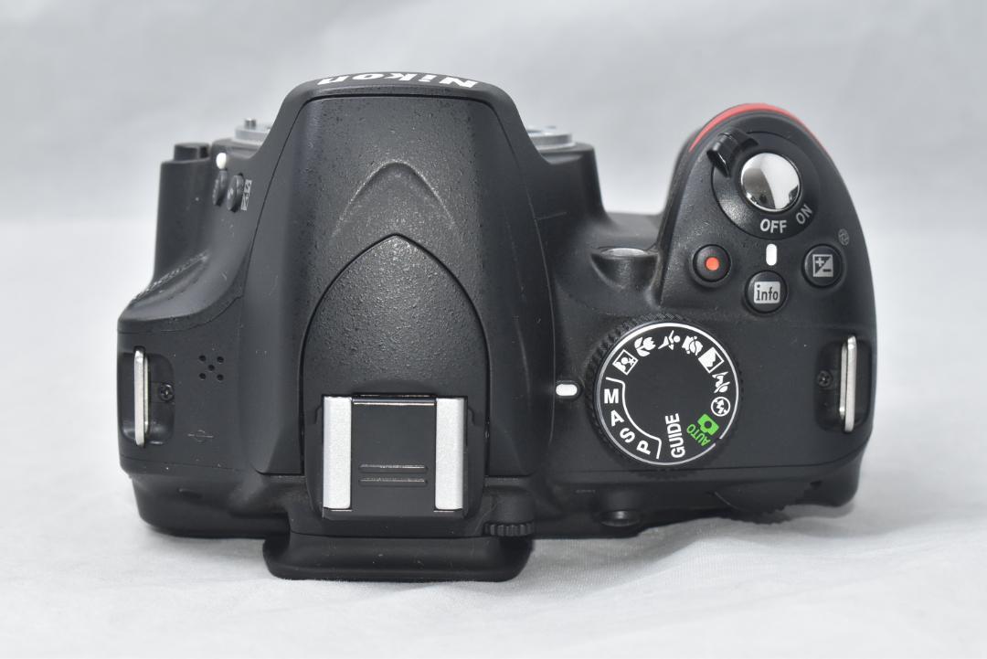 Nikon ニコン D3200 レンズキット ショット数 3078枚 Nikon ニコン D3200 レンズキット ショット数 3078枚