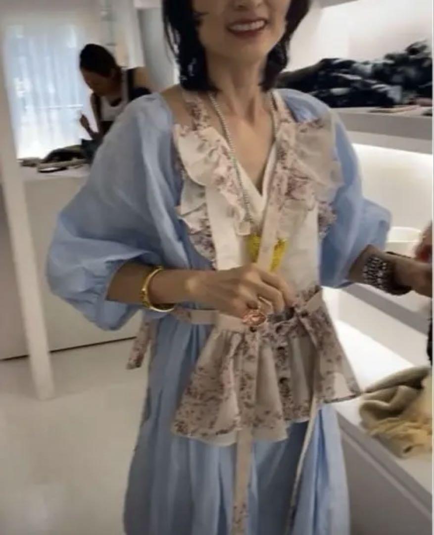 AKIKO AOKI フラワープリント トップス トップス