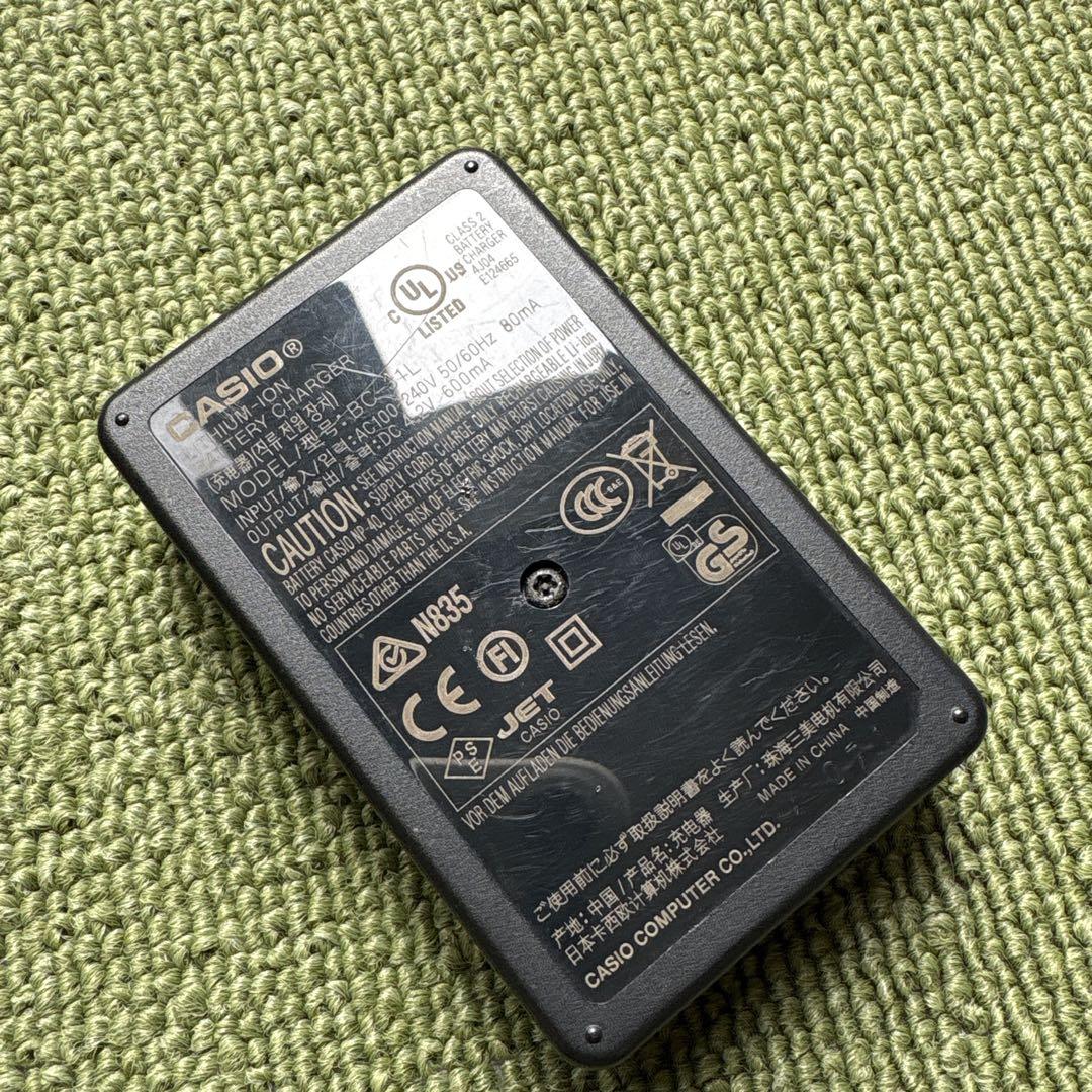 951