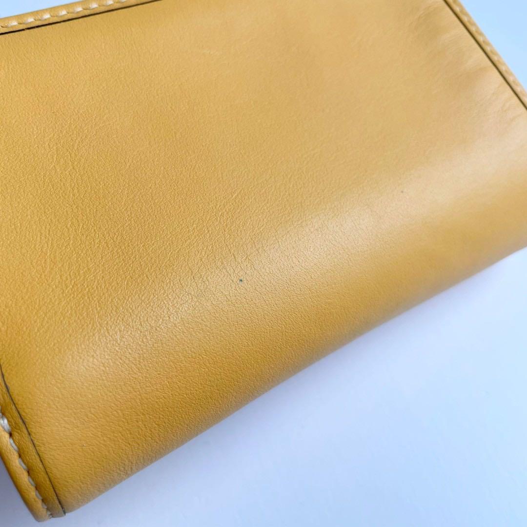 ほぼ新品 COACH コーチ 二つ折り財布 タビー ミディアム ウォレット 黄色