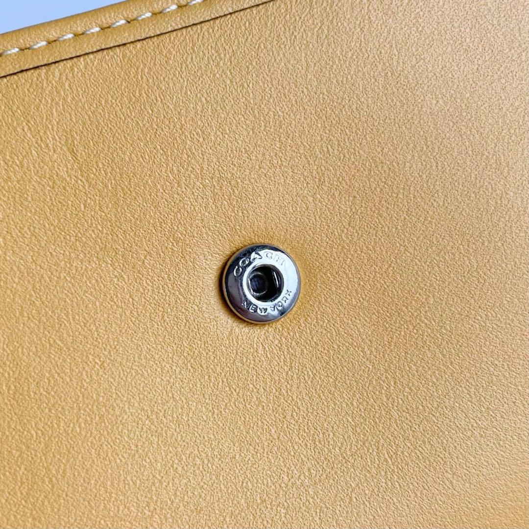 ほぼ新品 COACH コーチ 二つ折り財布 タビー ミディアム ウォレット 黄色
