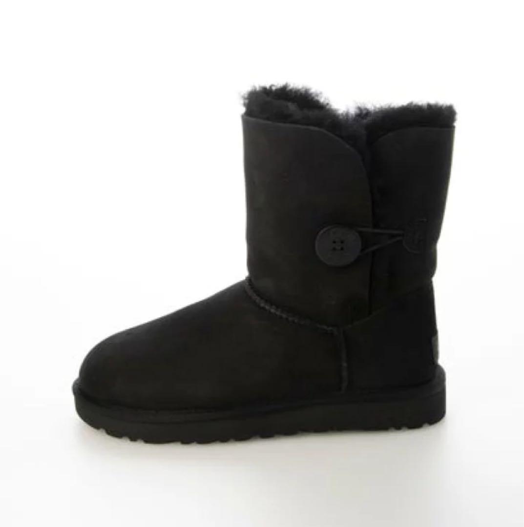 ◈ UGG