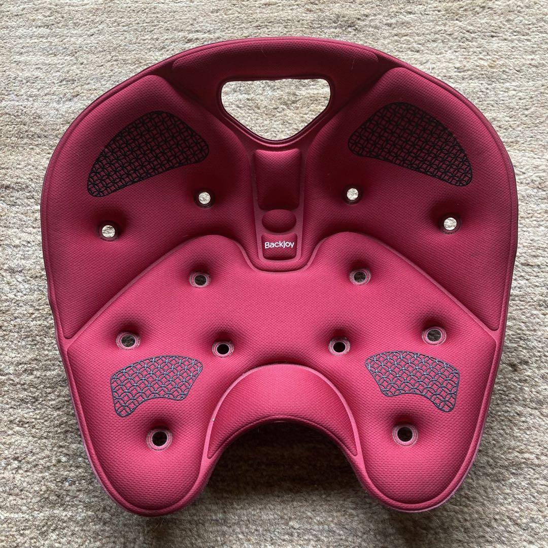 Backjoy バックジョイ 骨盤骨盤・姿勢矯正クッション レッド