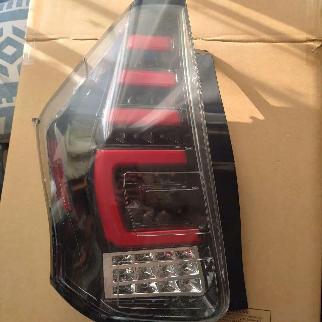 プリウスα レヴィーア　LEDテールランプ ZVW40 41W