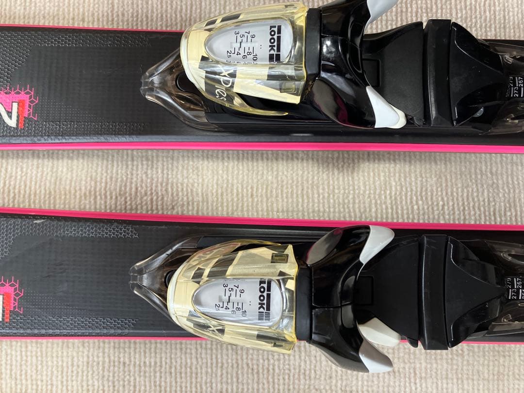 ROSSIGNOL ロシニョール FAMOUS2 149cm スキー板 ROSSIGNOL ロシニョール FAMOUS2 149cm スキー板