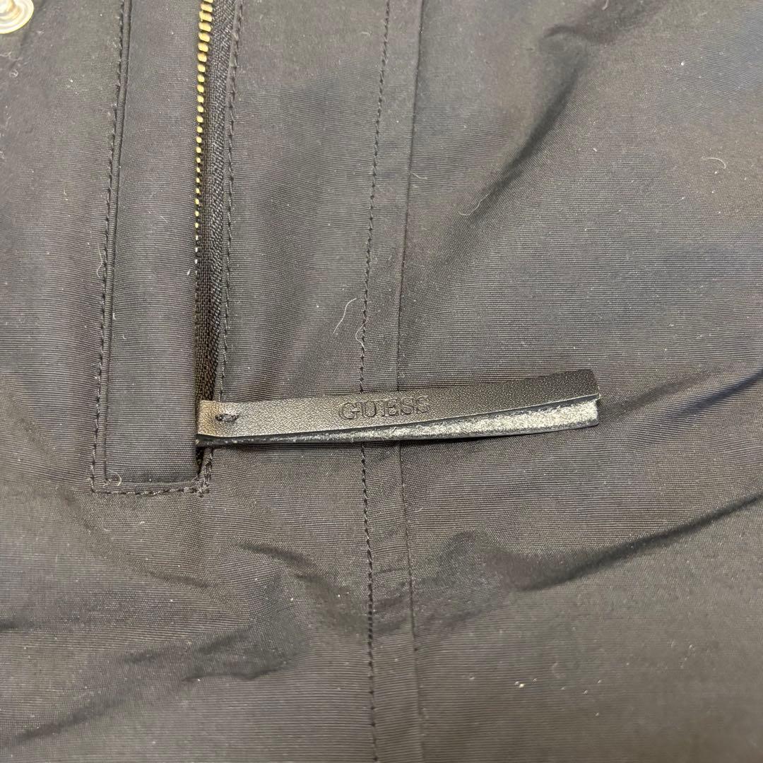 GUESS ブラック ファー付きダウンコート GUESS ブラック ファー付きダウンコート