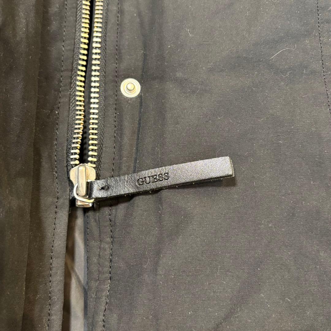 GUESS ブラック ファー付きダウンコート GUESS ブラック ファー付きダウンコート