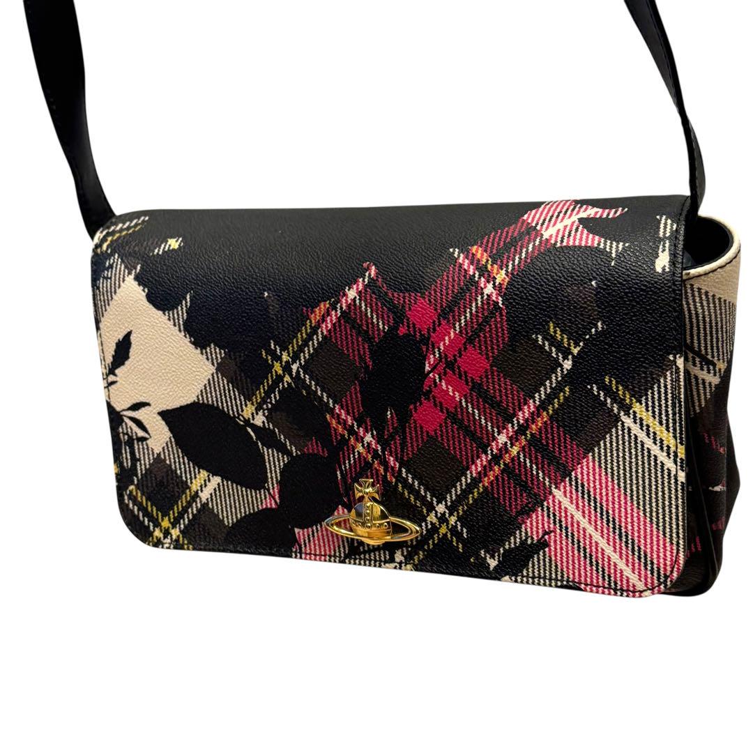 美品 Vivienne ショルダーバッグ フラップバッグ オーブ レザー