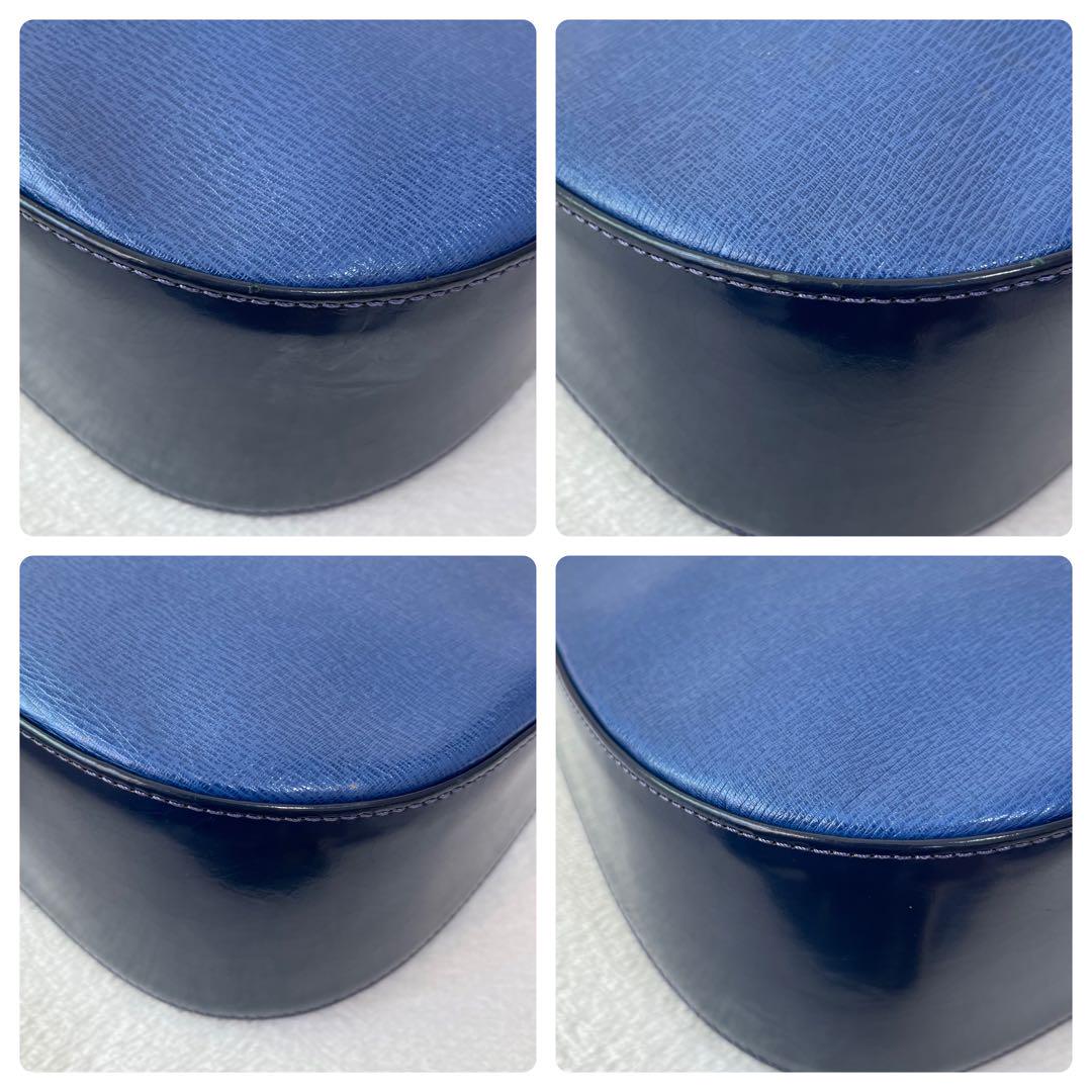 美品・希少カラー】BURBERRY ワンショルダーバッグ ブルー ノバ
