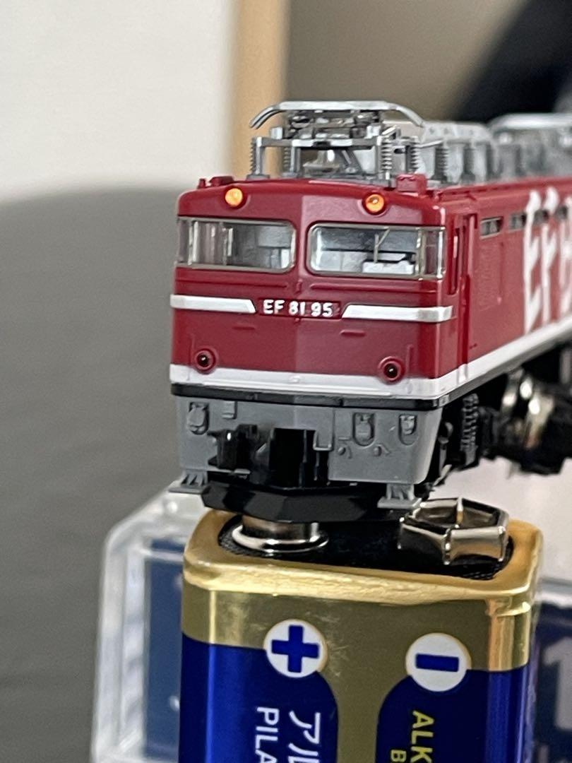 TOMX2148 EF81 レインボー塗装　電気機関車