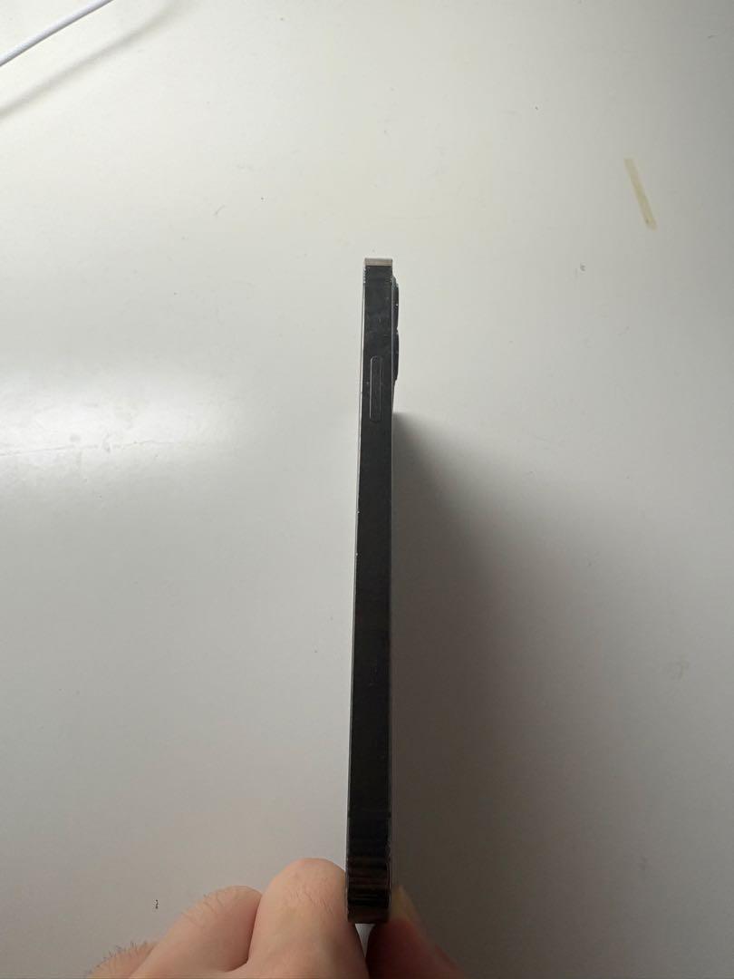 C*j様 iPhone12 Pro グラファイト docomo(SIMロックなし