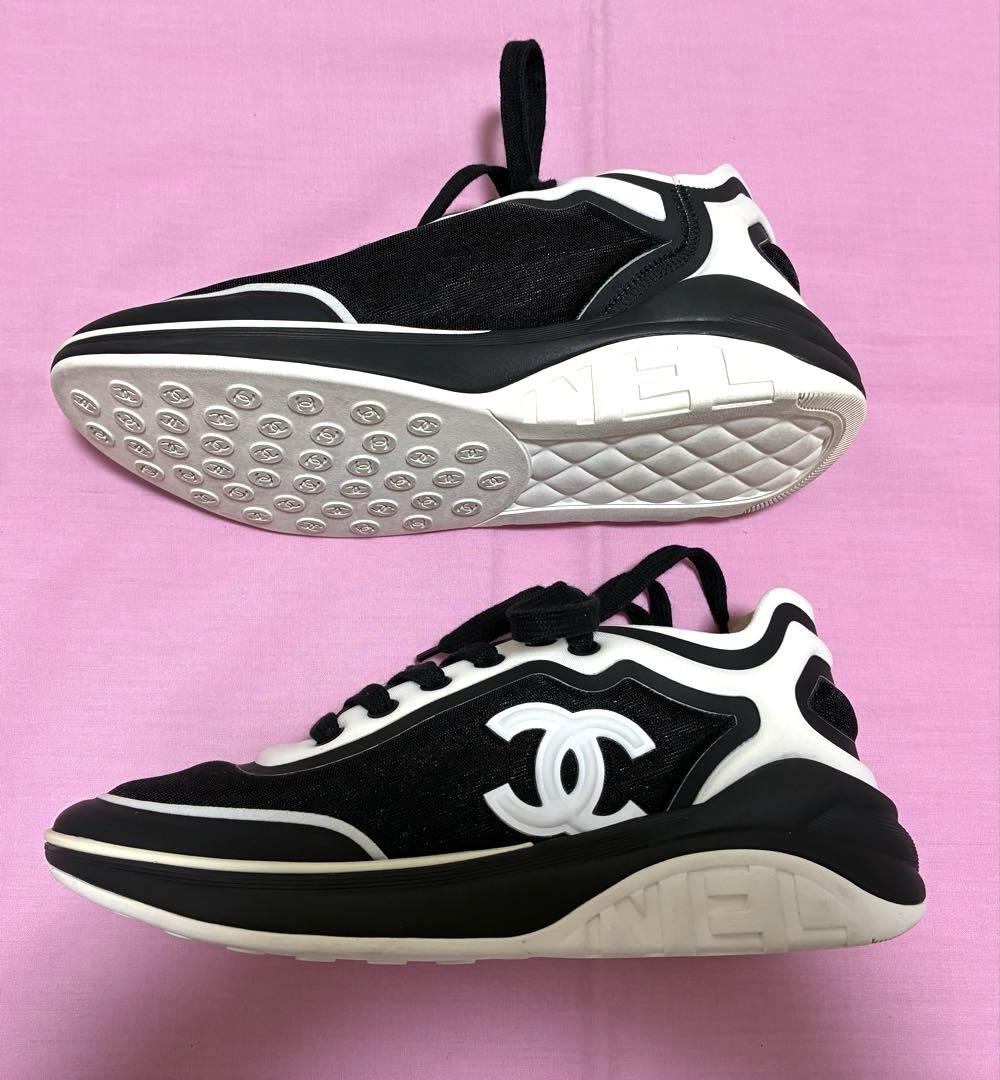 CHANEL シャネル　スニーカー　35 白　黒　軽量　紐付き　春夏　ココマーク