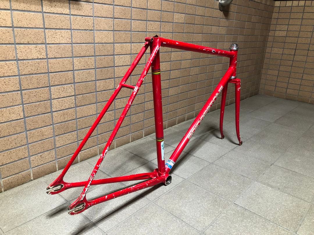 BRIDGESTONE 赤 ピストフレーム - メルカリ