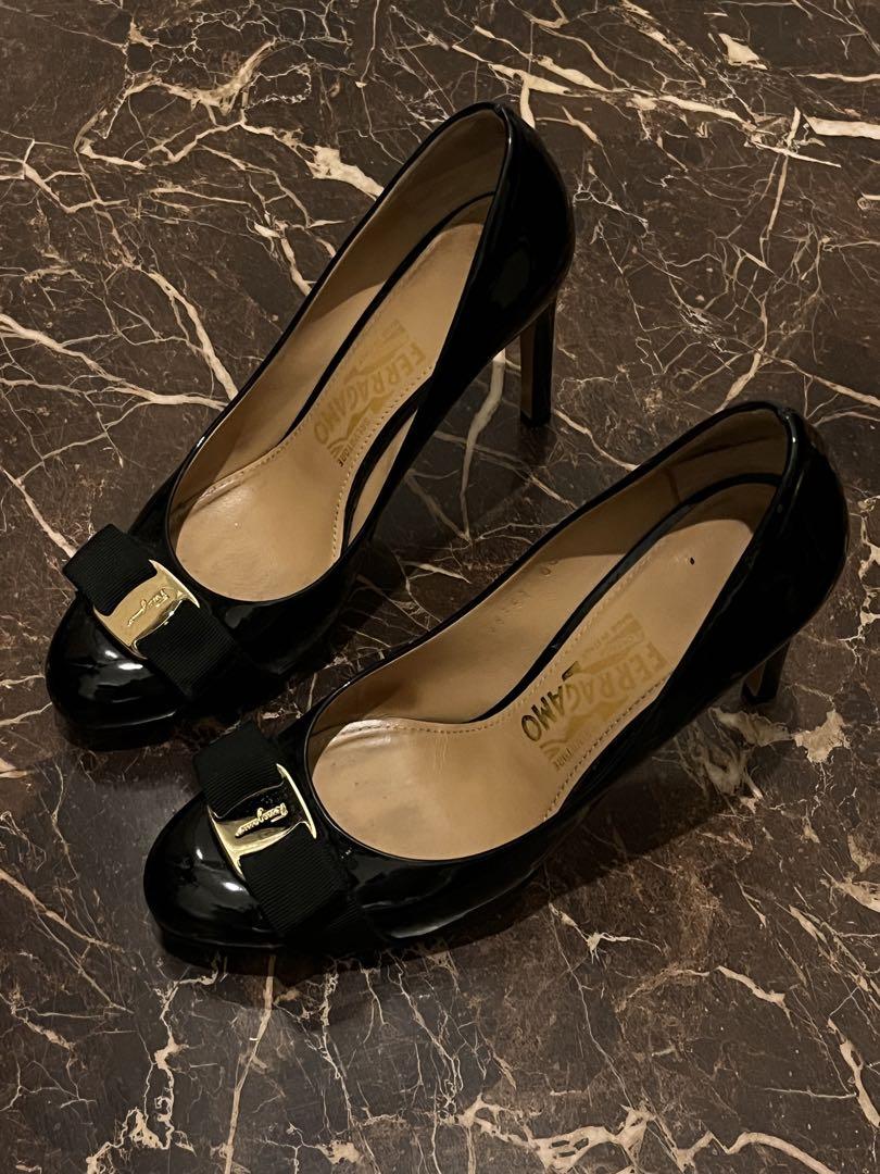 【おトク】 Ferragamo ハイヒール リボン付き エナメル 黒 靴