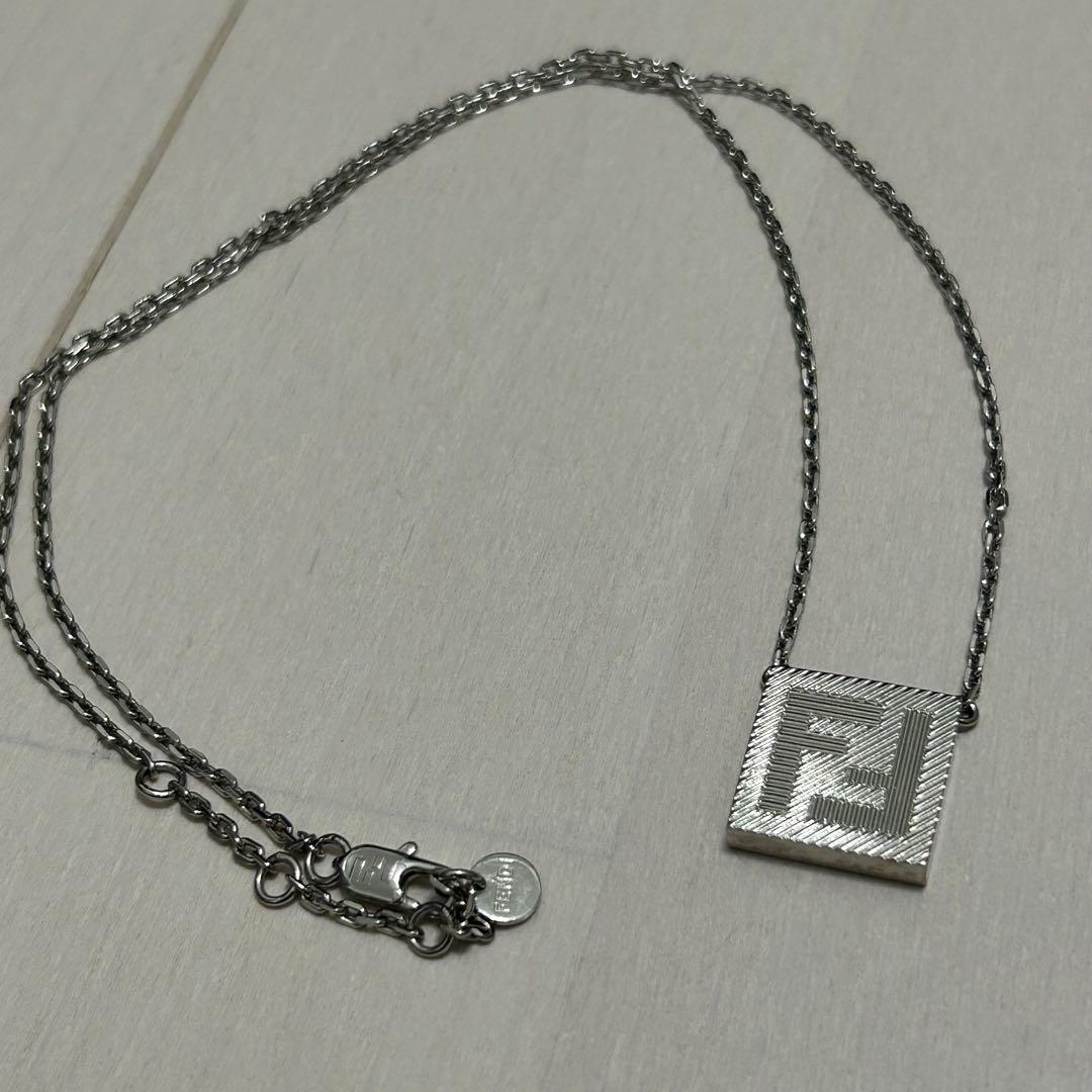 FENDI フェンディ FF ロゴ プレート チェーンネックレス シルバー 中古・古着通販】FENDI (フェンディ) FFモチーフチェーン