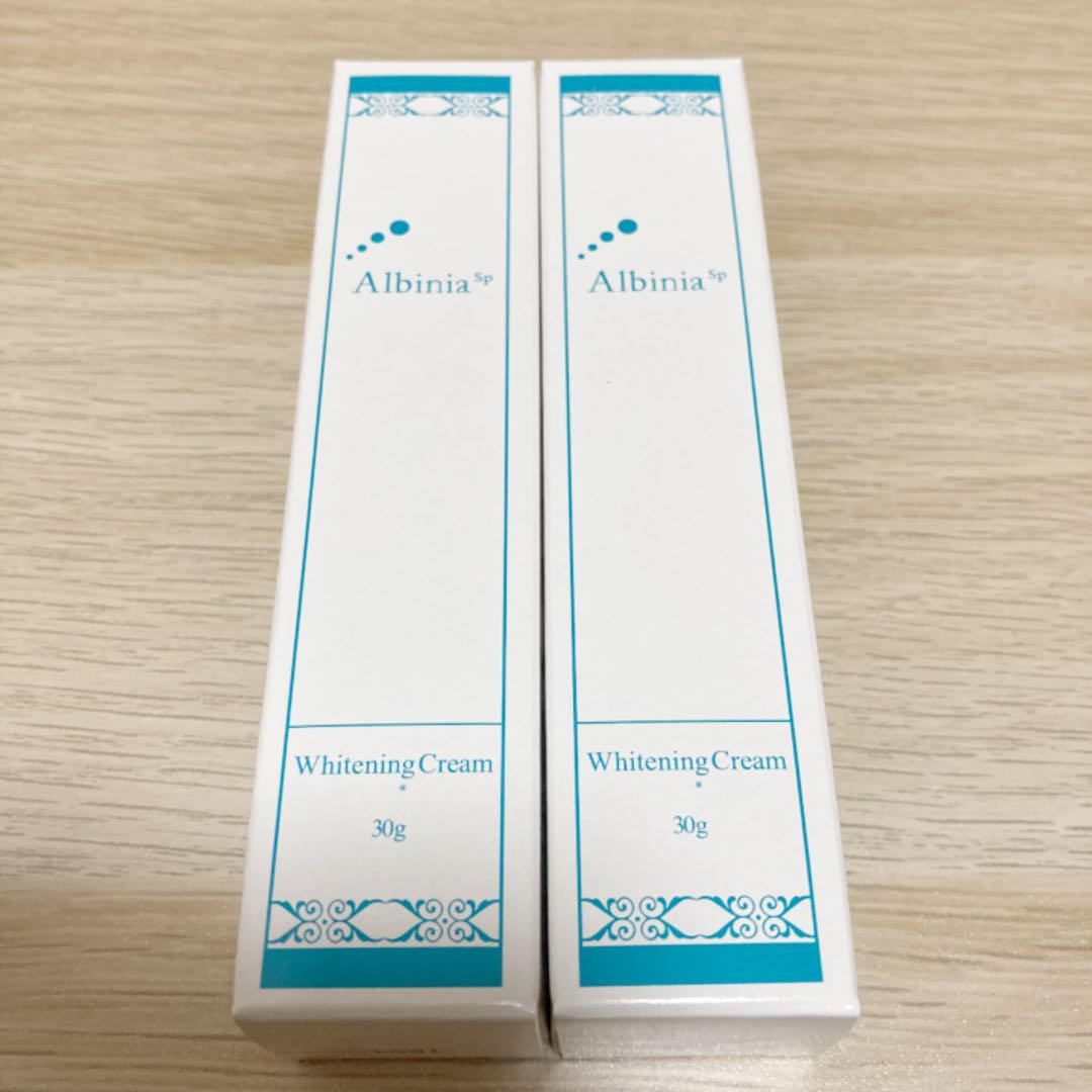 ホワイトニ アルバニア の通販 By Mune S Shop ラクマ ホワイトニングクリーム 2個 います