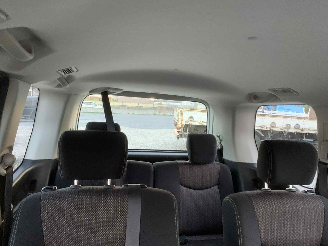 日産セレナハイブリッド 2015年 2年間車検付き 日産セレナハイブリッド 2015年 2年間車検付き