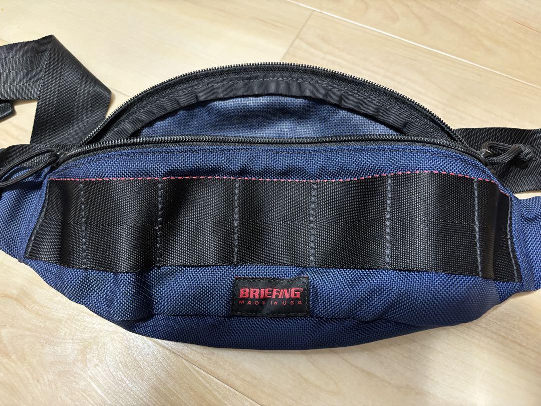 BRIEFING ボディバッグ ネイビー tripod