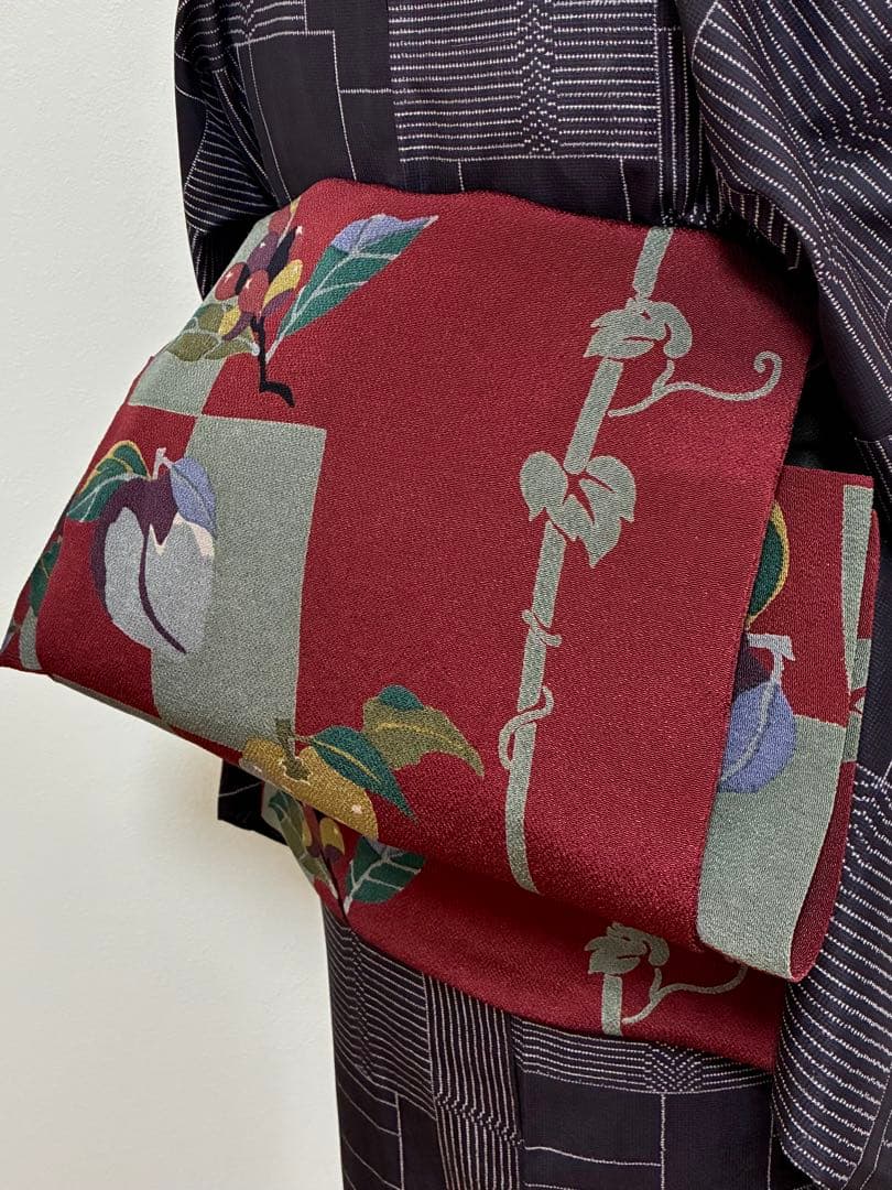 名古屋帯 フルーツ 縮緬 九寸 正絹目立った傷や汚れなし