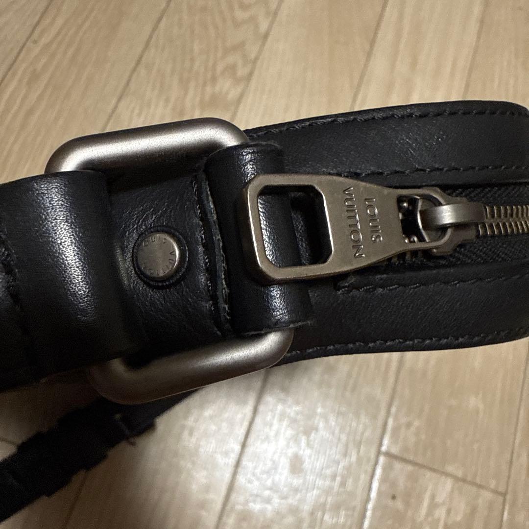 ルイ・ヴィトン ショルダーバッグ 黒 レザー型番N23355