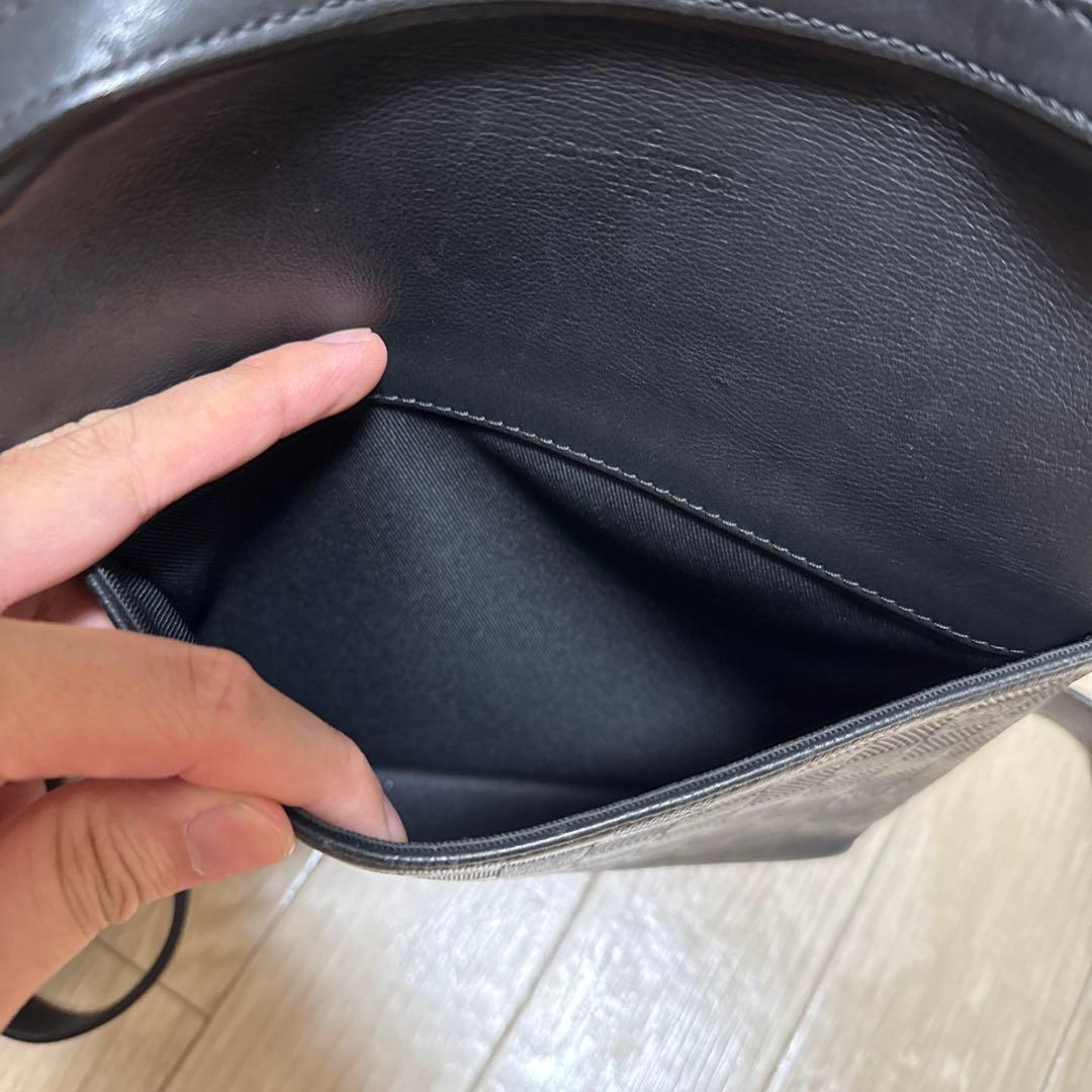 ルイ・ヴィトン ショルダーバッグ 黒 レザー型番N23355