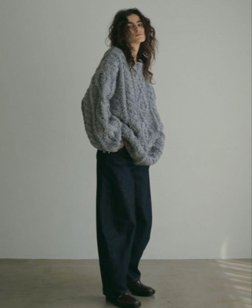 【美品】フェザーヤーンケーブルハンドニットプルオーバー
