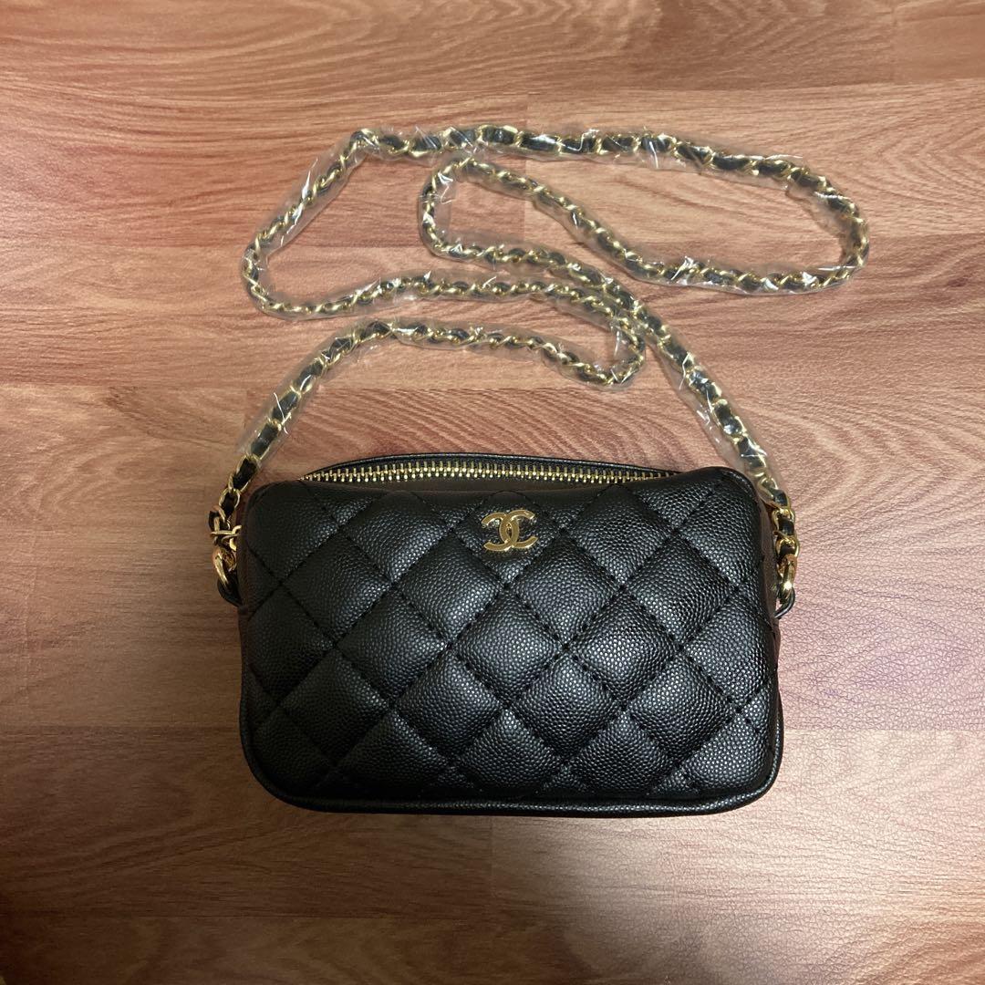 CHANEL ノベルティ　キルティングチェーンポーチ