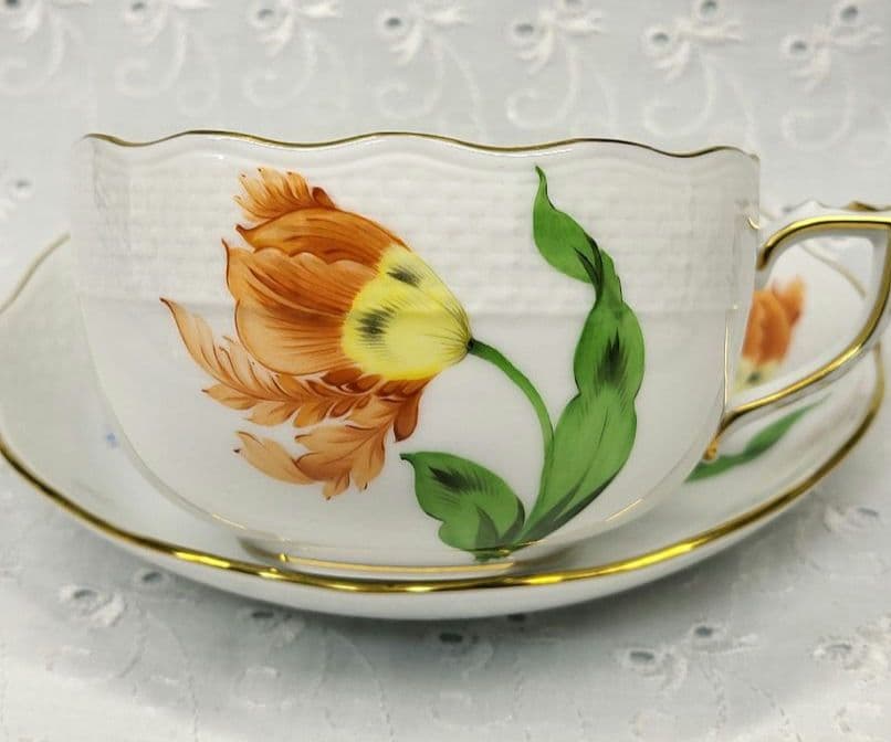 オレンジのチューリップ カップ