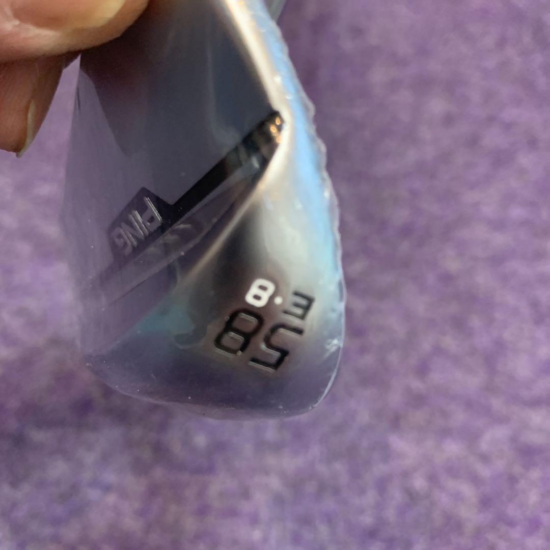 8°