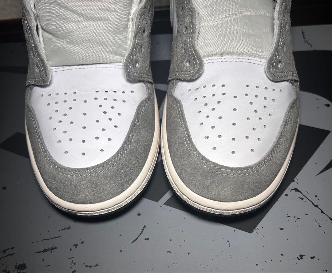 ナイキ エアジョーダン1 ブラック アンド スモークグレー ナイキ エアジョーダン1 ブラック アンド スモークグレー