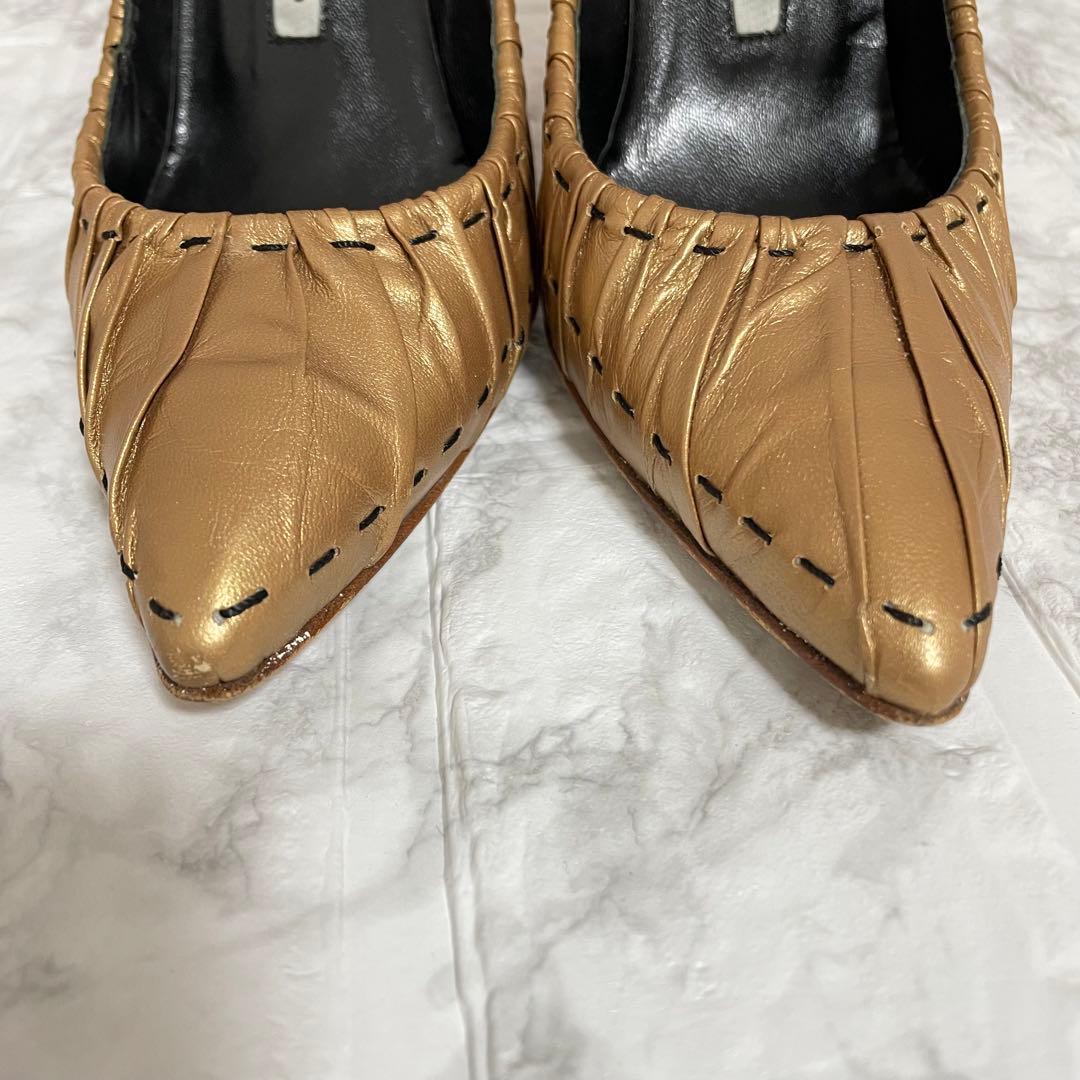 人気TOP マノロブラニク レザー ギャザー ポインテッドトゥ ヒール