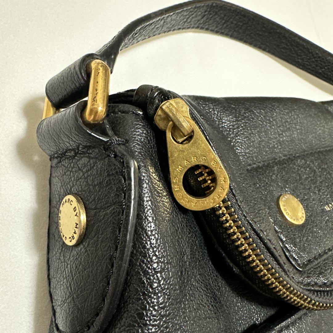 MARC BY MARCJACOBS ブラックレザー ハンドバッグ MARC JACOBS ブラックレザーバッグ