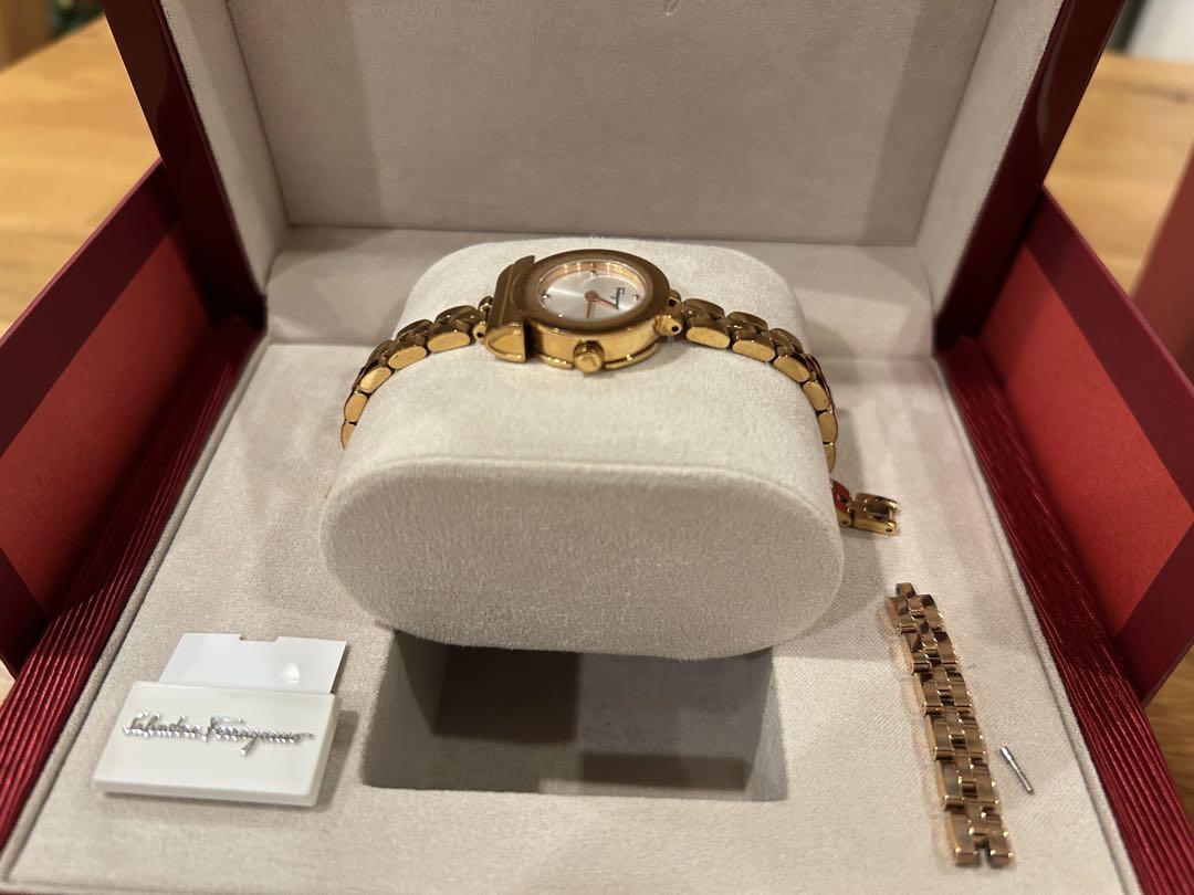 Salvatore Ferragamo ピンクゴールド アナログ腕時計