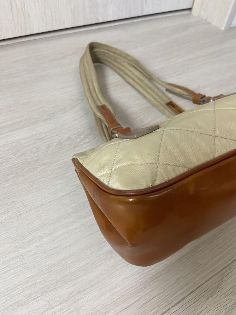 PRADA トートバッグ　ナイロン　三角ロゴプレート　レザー　アイボリー　茶色
