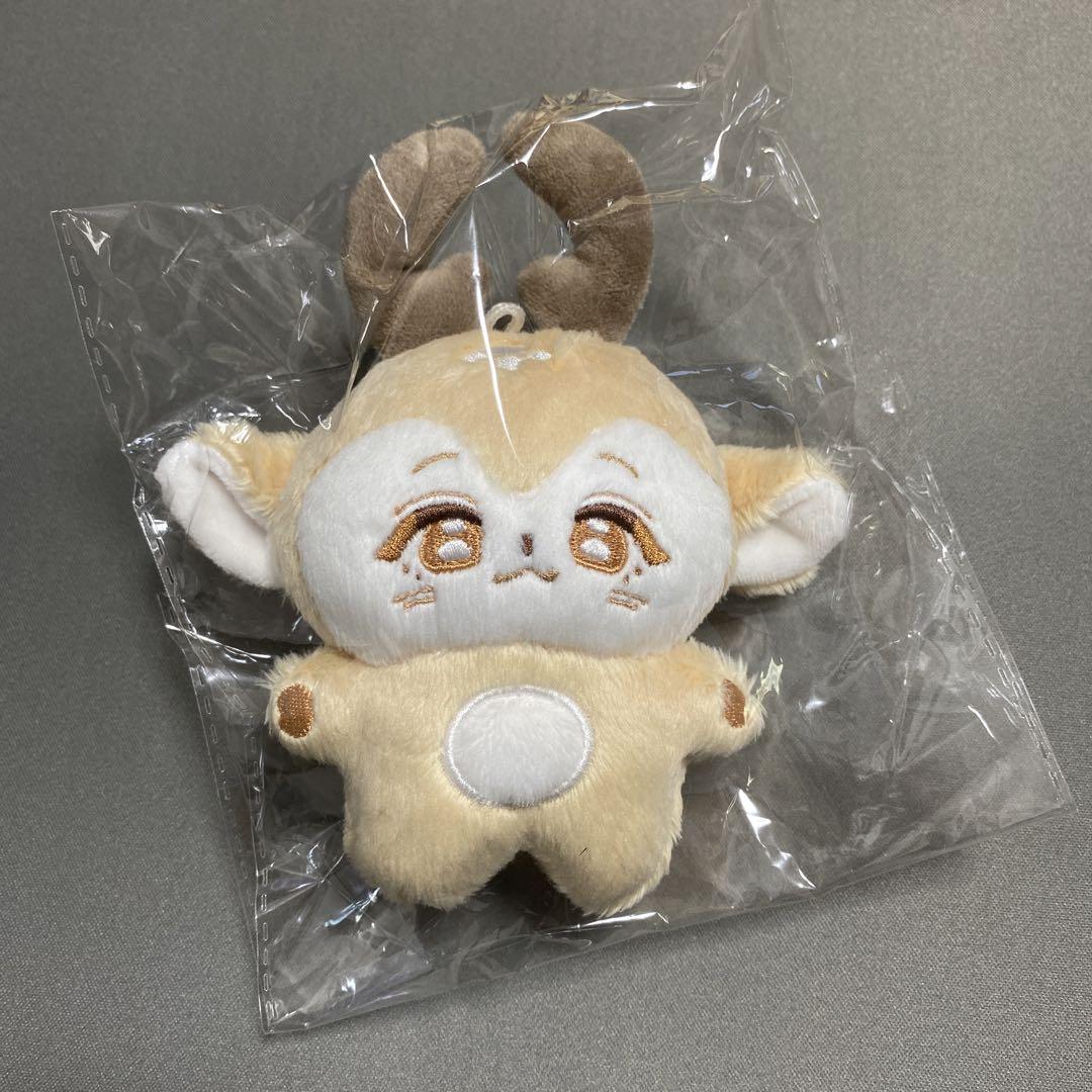 ジョシュア 10cm ぬいぐるみ　新品　マスター　セブチ　svt ジョシュア ぬいぐるみ 10cm 新品 マスター セブチ svt - メルカリ
